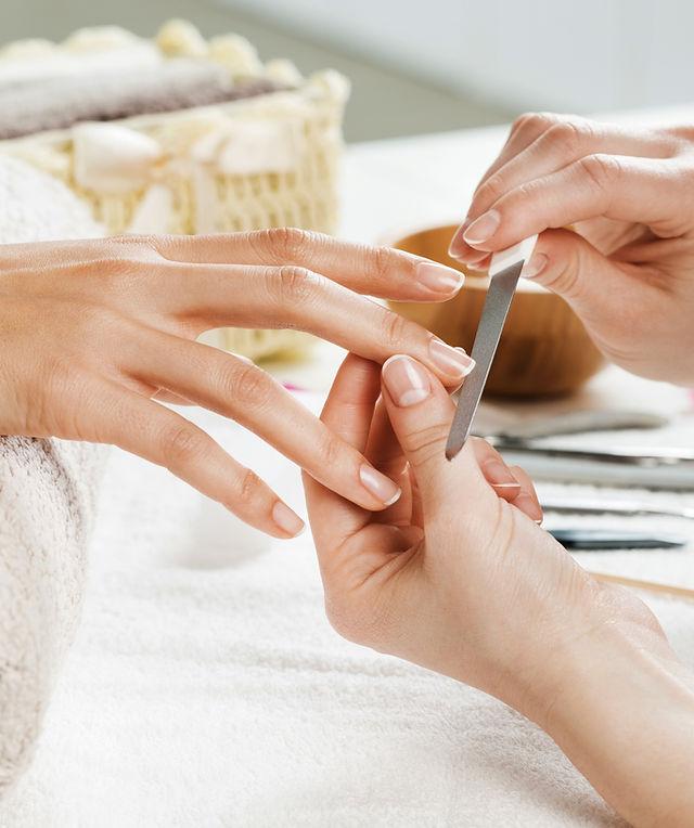 Dạy Nail Cấp Tốc Có Phù Hợp Với Người Mới Không?